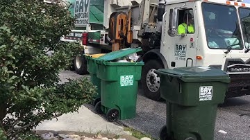 Bay disposal and recycling Mack LEU 320 Labrie automizer garbage truck on trash