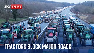Paris: Hundreds of tractors chug towards French capital as farmers protest