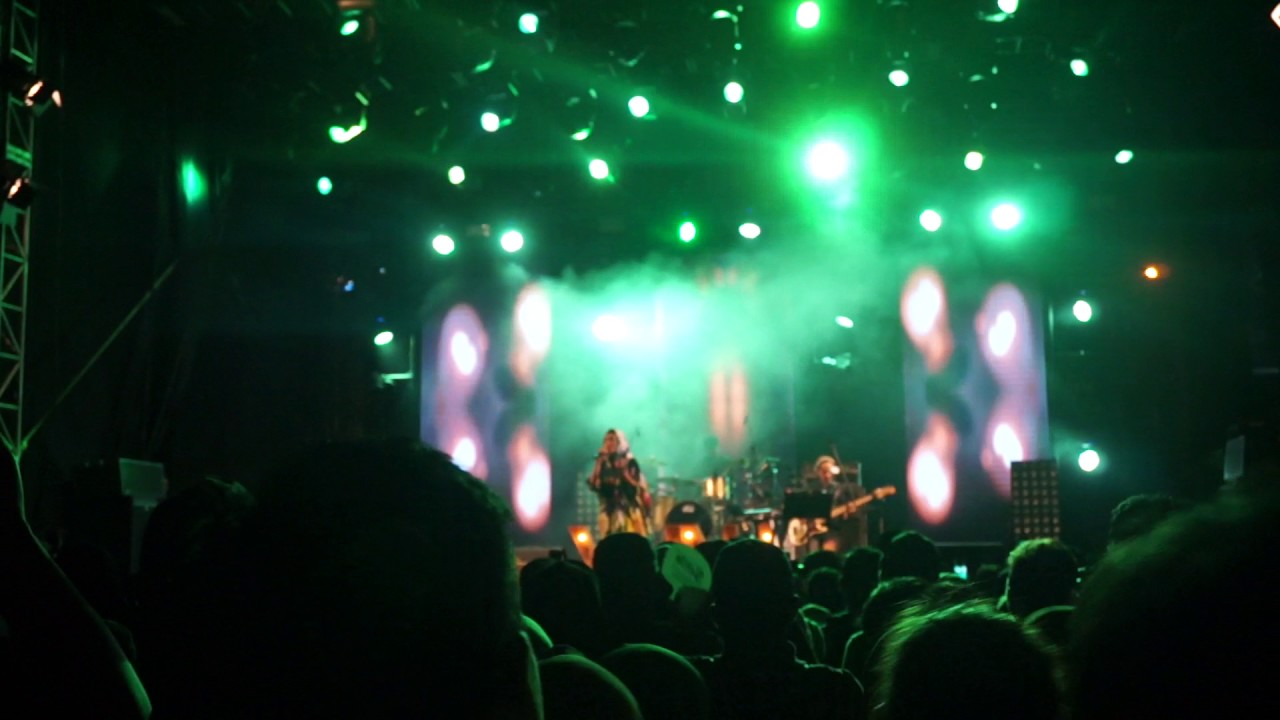 Lights and cameraYuna (Lovelifest 2017) YouTube