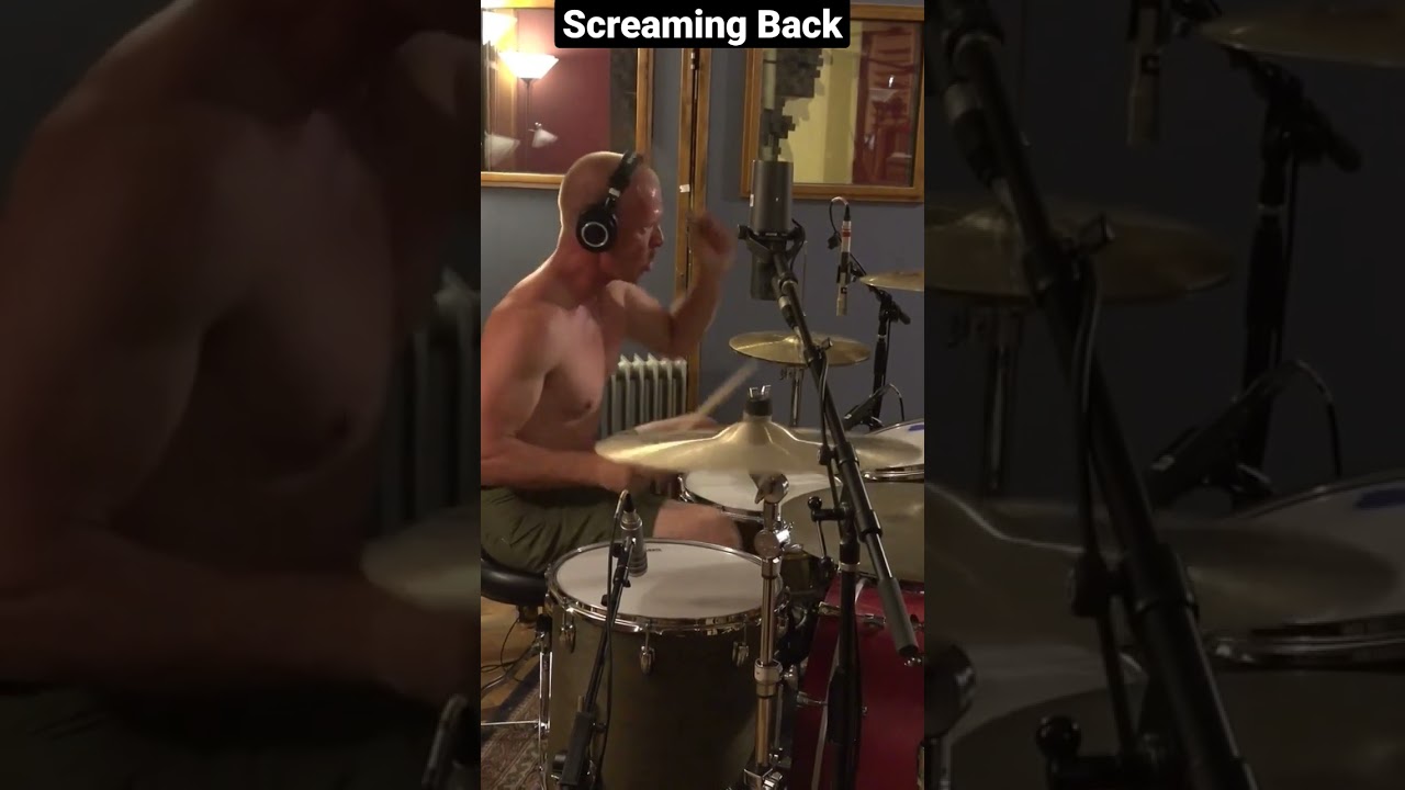 Sleduj Ryan Screaming Back at the #BlastingRoom na YouTube Sleduj Ryan Screaming Back at the #BlastingRoom na YouTube