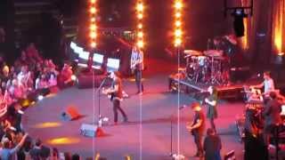 Phil Wickham - Hosanna (Praise is Rising) - at Long Beach Convention Center August 1, 2015