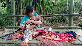 Single Mother Built a Bamboo House Alone in the Forest