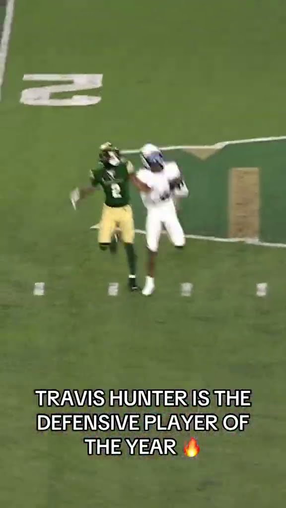 Travis Hunter wins the Chuck Bednarik Award ?