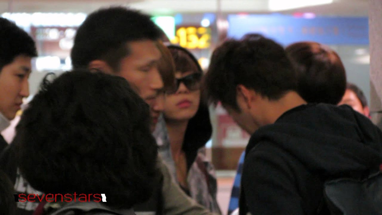 121026 Jonghyun Departure to Hong Kong