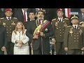 Presidente venezolano, Nicolás Maduro interrumpe discurso por confuso incidente en acto militar