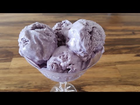 How to Make Blueberry Ice Cream Without an Ice Cream Machine