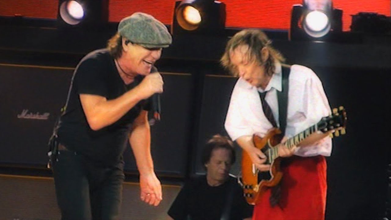 AC/DC - Live at the Stade de France, Paris, France (2015) - YouTube