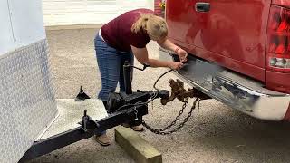 Hooking Up a Bumper Pull Horse Trailer