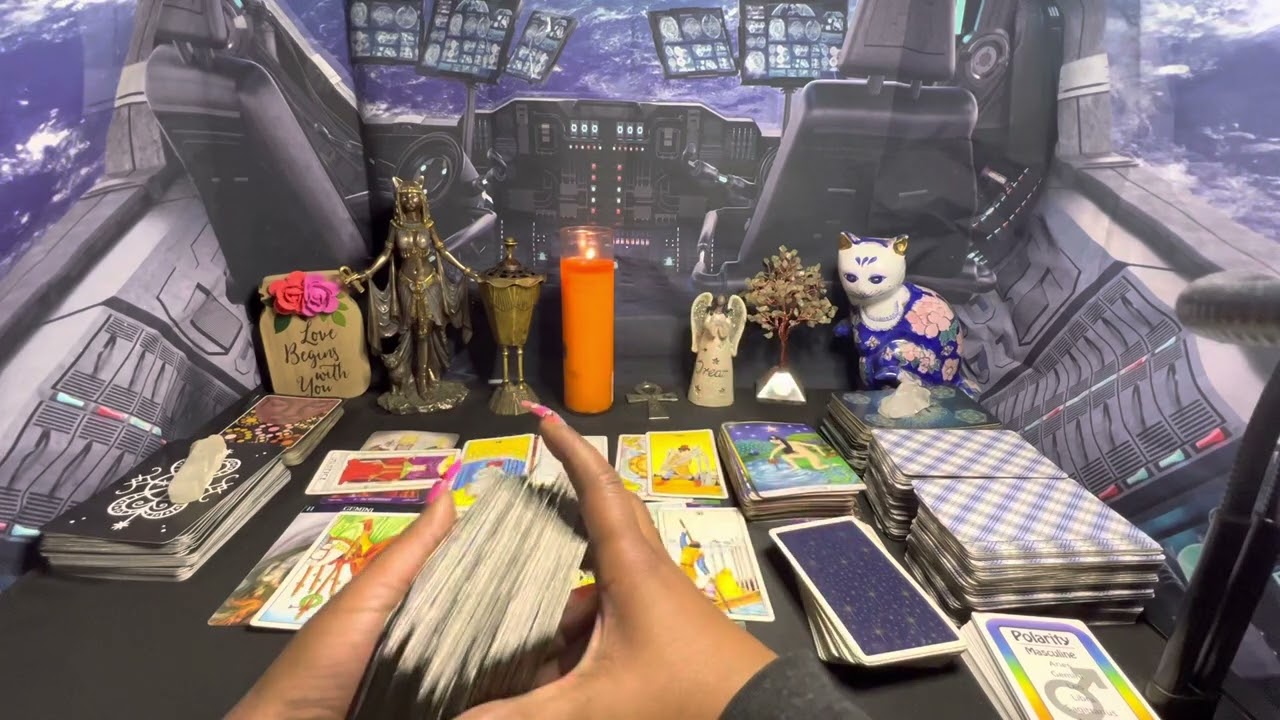 Кому-то заплатили, они думали, что этот человек знает, как это сделать, но у него ничего не получ...