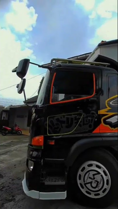 STORY WA modifikasi truk Fuso mbois🤙#shorts