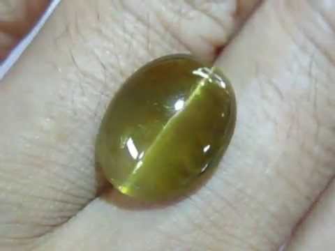 rare emerald cats eye.. 