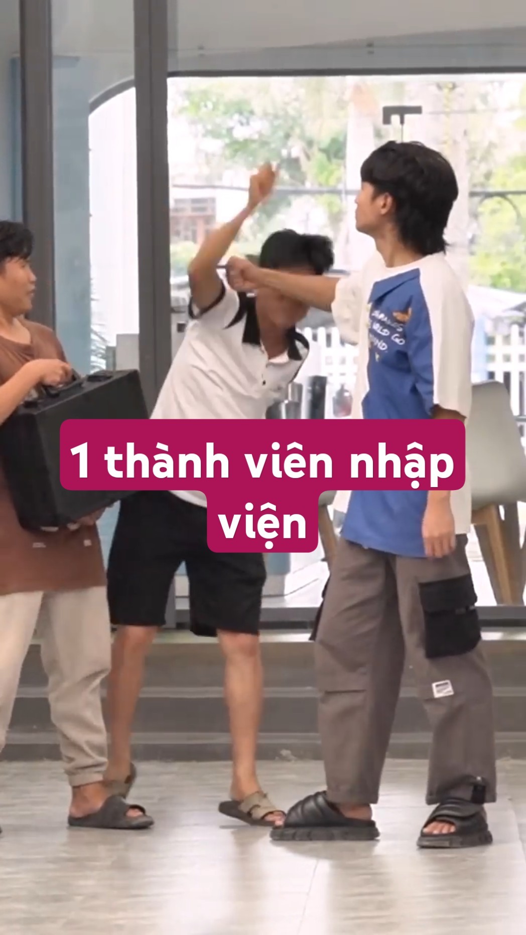 Don't dance in front of Mr. Vinh #tonytv #teamtony #anhvinh #haihuoc