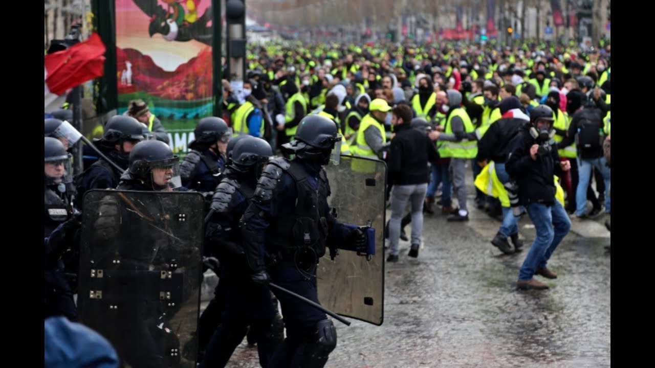 Gilets Jaunes Acte Iv Débordements Réprimés à Paris