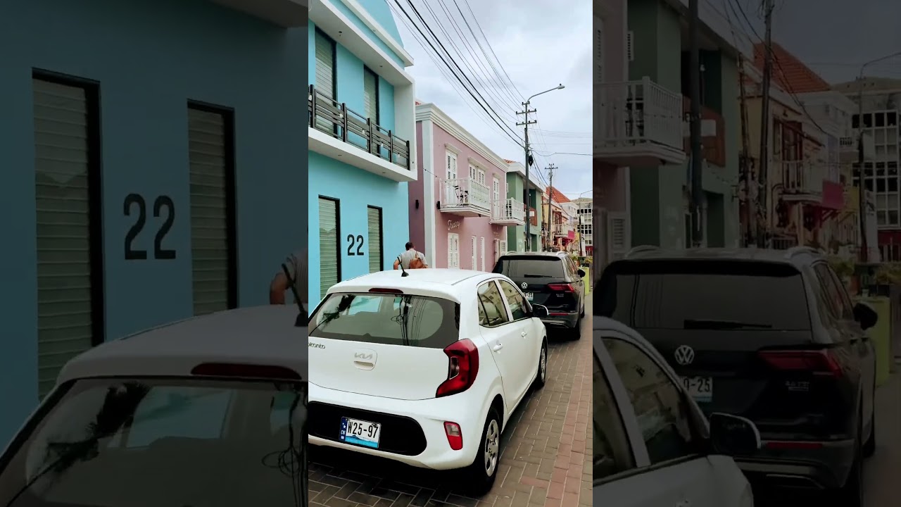 This street is amazing 💙🇨🇼