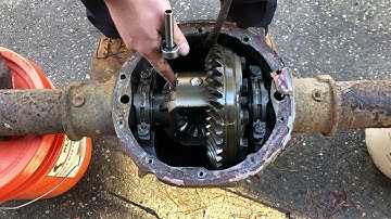 Removing spider gears from an open differential