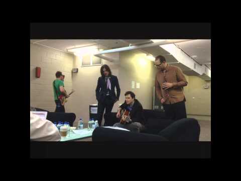 Weezer Webisode #62: All The World's A Dressing Room