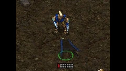 StarCraft - 2 Zealots VS 1 Dark Templar