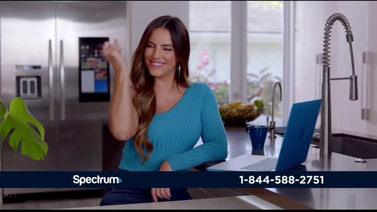 Spectrum Internet Tv Commercial AsÍ De Rapido Con Gaby Espino Youtube