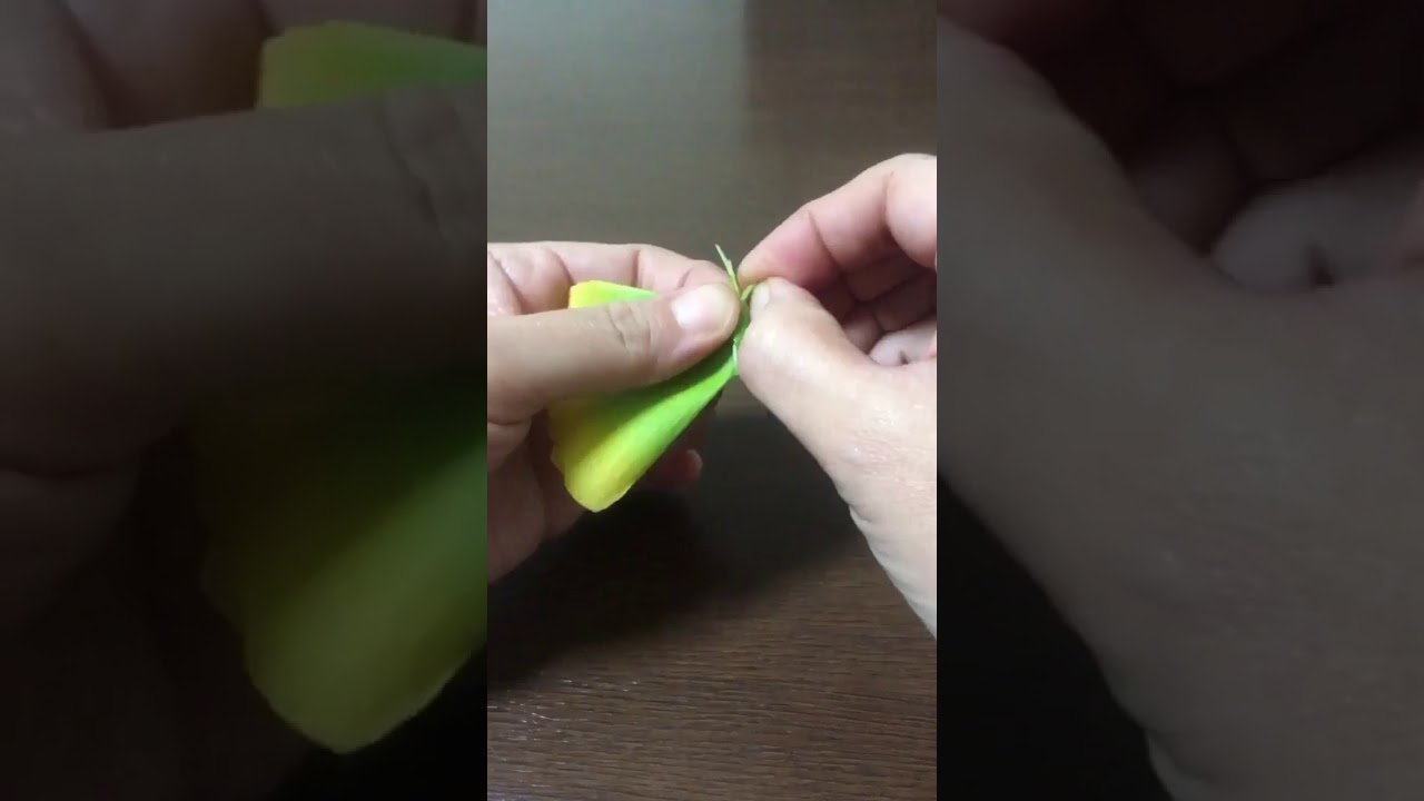 Kolase Kupu Kupu Dari Daun Pisang Kering - Arumi Gambar