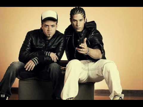 Chino & Nacho - Regalame un Muack (OFICIAL) letra