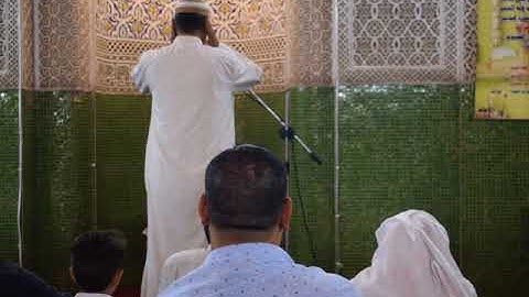 القارئ حسن الزبيدي يرفع الاذان الاول في جامع 17 رمضان