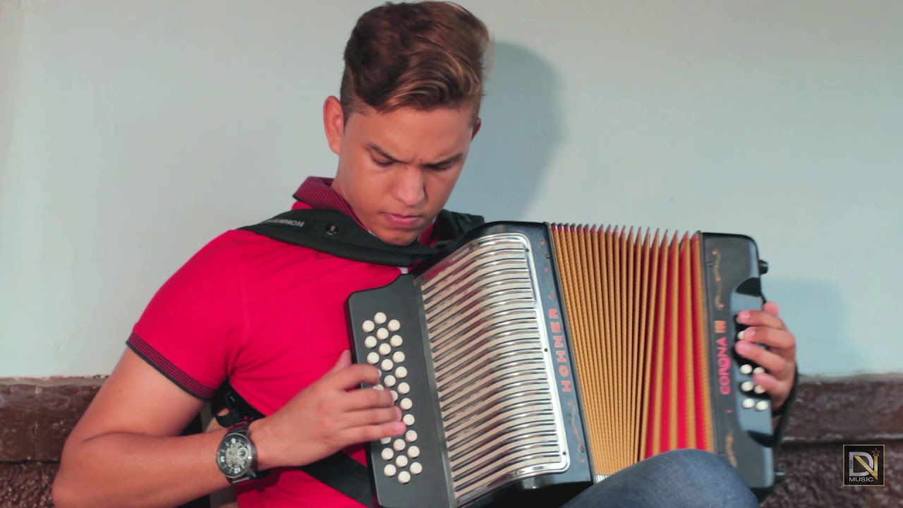 DYONNEL VELÁSQUEZ Pedazo de Acordeón - Video Oficial