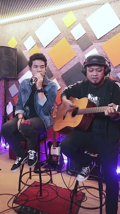 Ada band - Ough cover by Sabda live sesi berduaan dulu, lagu taun 90an , ada yg relate gak.? 🤟🏻😁