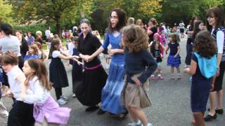 Pre-Simchat Torah Hakafot 10.11.11 .mov