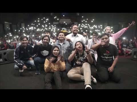 NYANYI SEKALIAN STAND UP DI ACARA KOMUNITAS STAND UP COMEDY SURABAYA