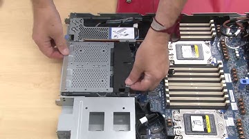 Lenovo ThinkSystem SR645 Removing a rear 2.5-inch drive assembly