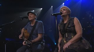 Video thumbnail of "James Taylor on Austin City Limits "You Can Close Your Eyes" (with Shawn Colvin)"