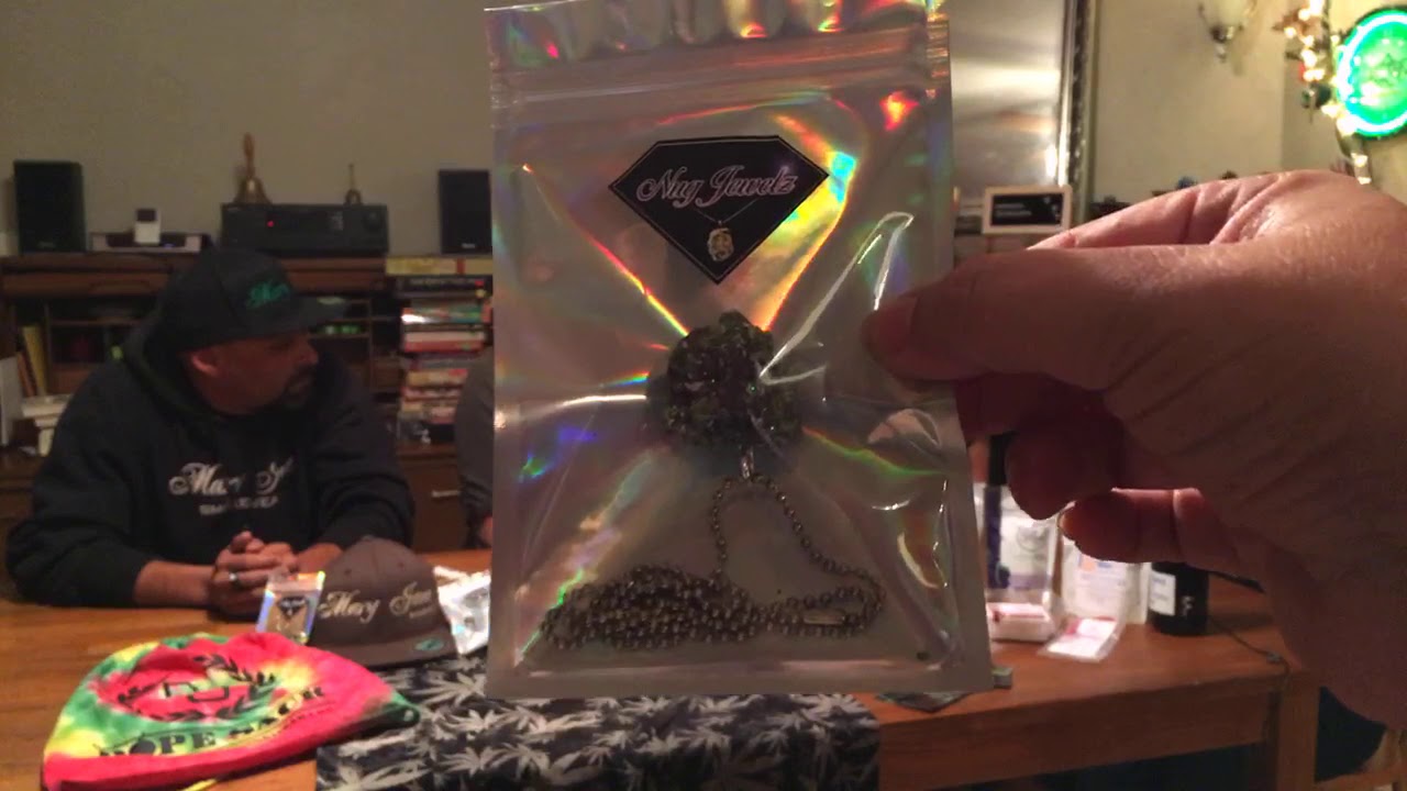 The Bud Show, Season 3, Episode 1, Session 1