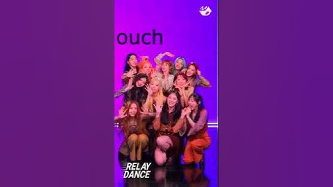 chuu bite hyunjin