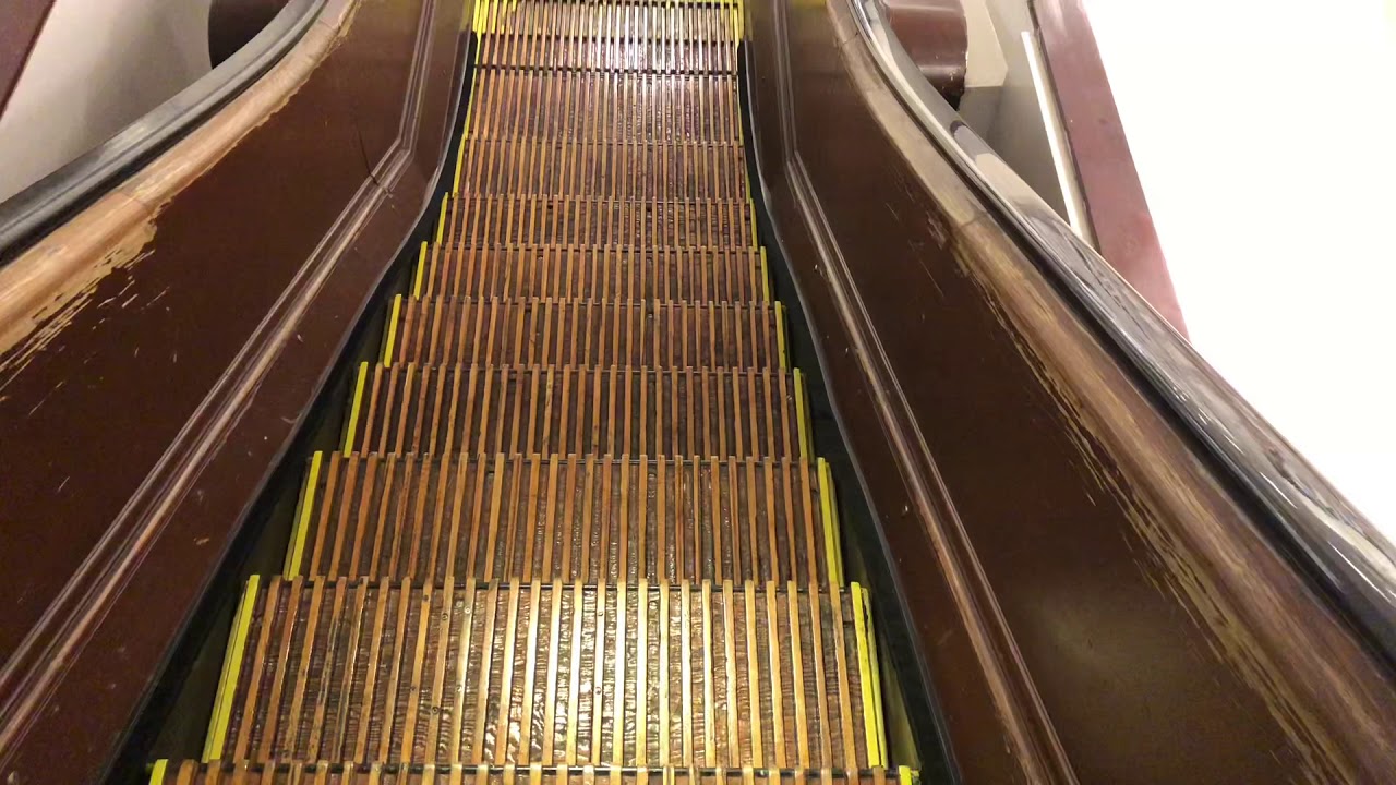 New York ride history Macy’s wooden escalators - YouTube