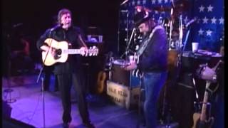 Video thumbnail of "johnny cash - waylon jenning - folsom prison blues"