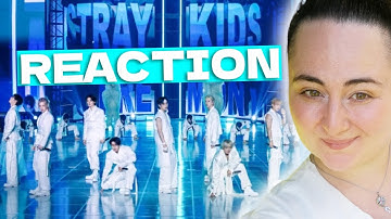 Stray kids PERFORMANCE reaction - STRAY KIDS "THUNDEROUS" + "GOD