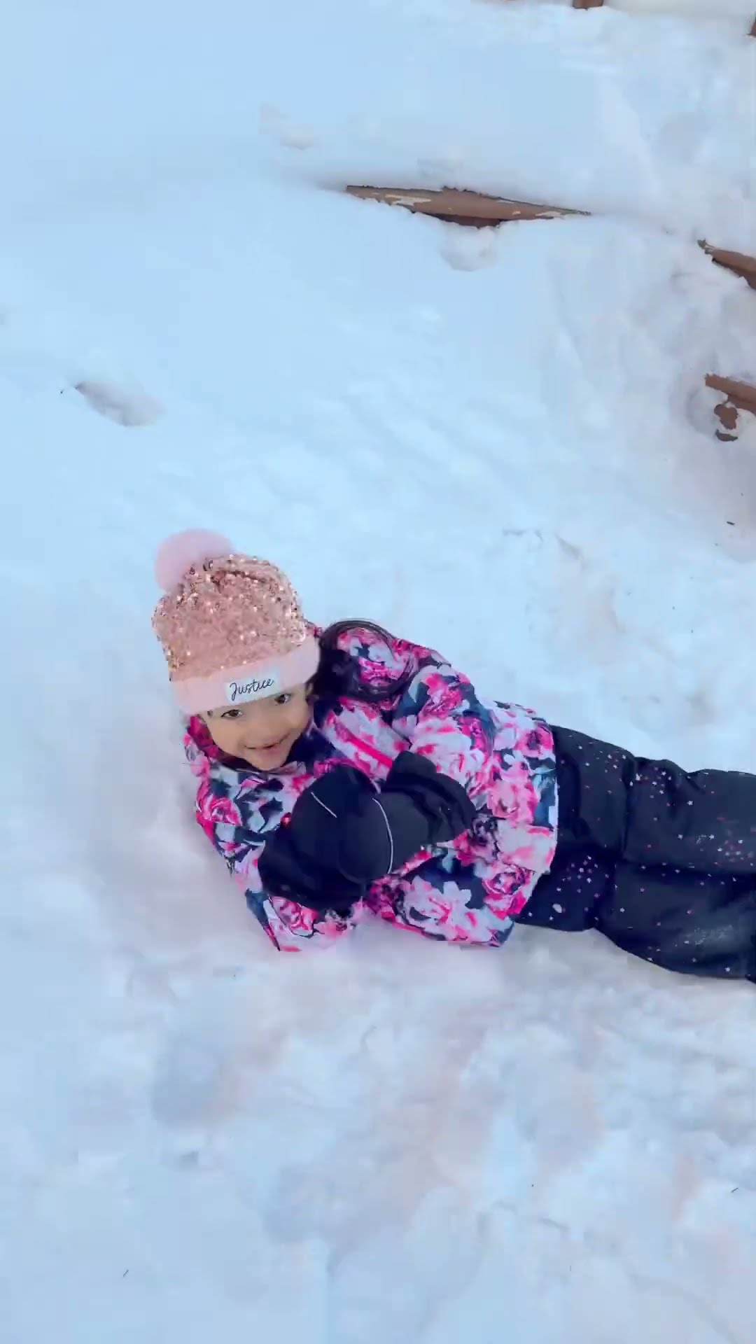 Cute kid slides into snow fun ☃️❄️??❤️??