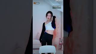 小鹿乱撞.20220505154925
