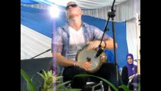 Daood-Luthfi in Darbuka DEBU.MOV