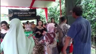 Jaer Mundur VERSI IBU IBU Sri Kencana Wangi Bosih Group live Sikluk