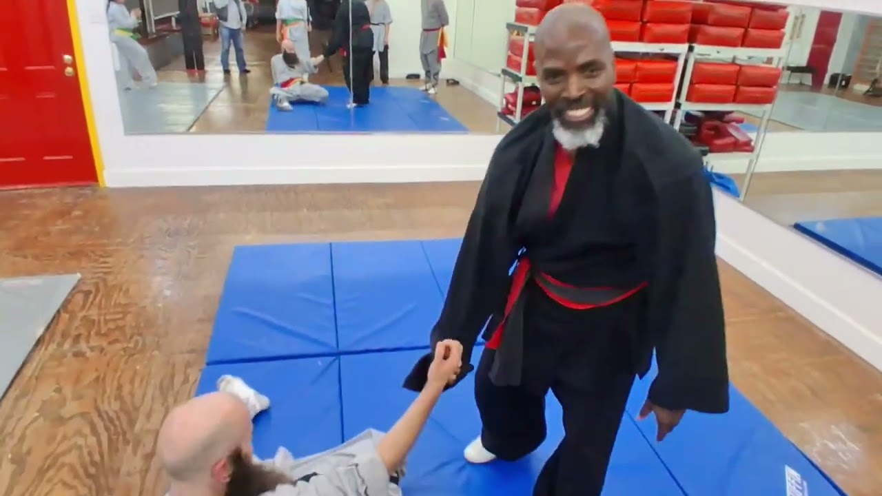 Easy Neutralizing Techniques for Self-Defense: Bei Shaolin Kung Fu Institute