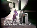 Miniature de la vidéo de la chanson Here In My Arms (Tv Performance From Rodgers And Hart Today)