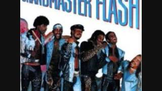 Grandmaster Flash - Girls Love The Way He Spins