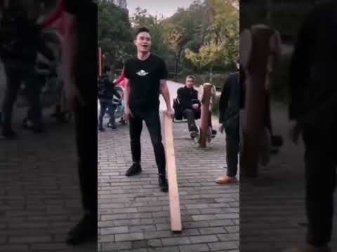 Молодые понторезы нервно курят в стороне ))))