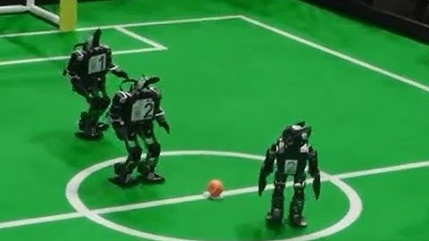 Humanoid mini robot soccer Robocup 2013 Holland ( WK games robotvoetbal Netherlands )