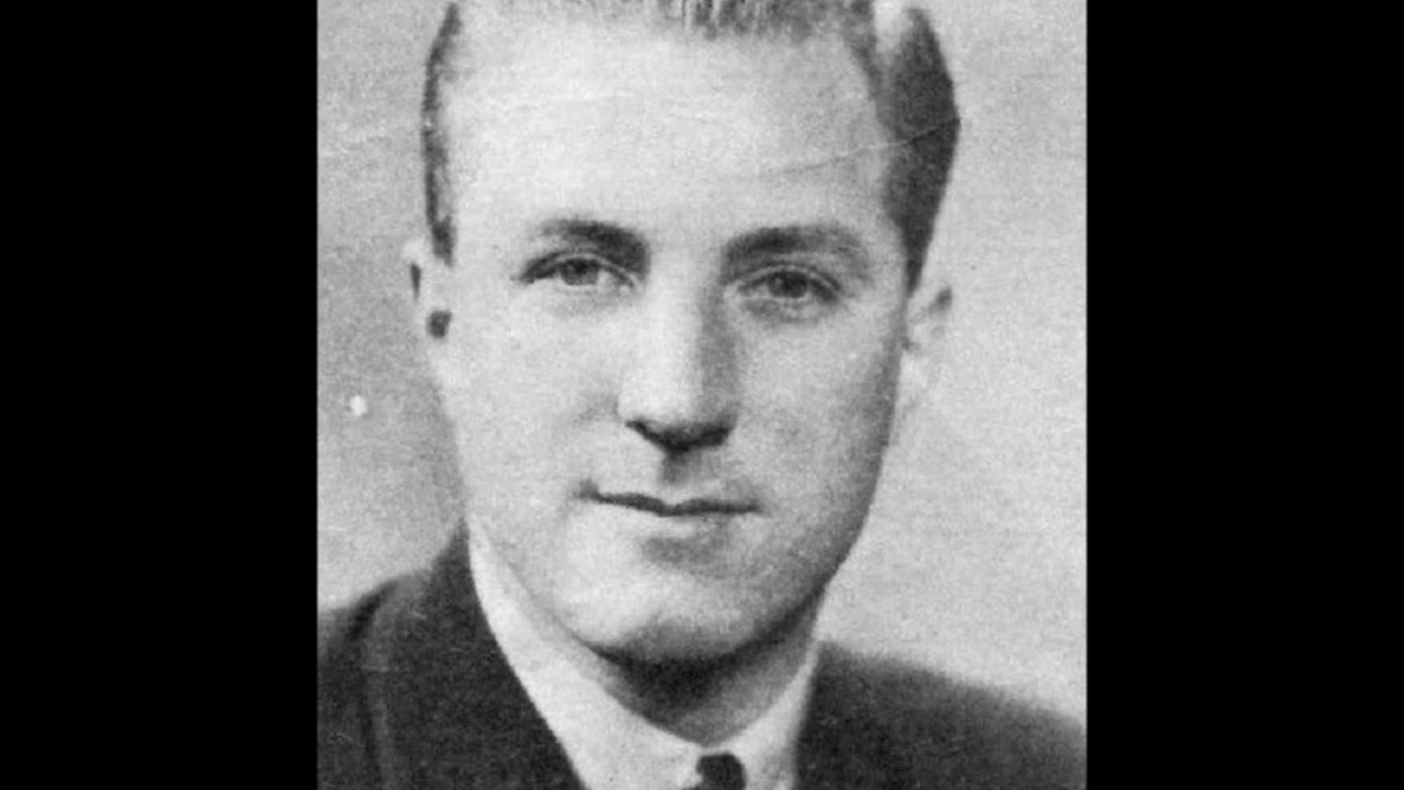 Watch Cyril Grantham with Geraldo and His Orchestra – Blue Orchids, 1939 on YouTube Watch Cyril Grantham with Geraldo and His Orchestra – Blue Orchids, 1939 on YouTube