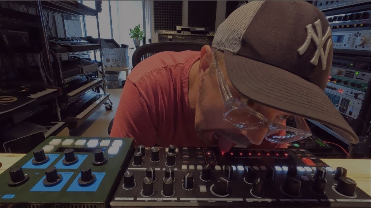 The Amazing Norand Mono mk1 vs. My Tongue - YouTube