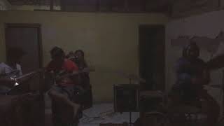 Download lagu Cover kepal spi turun ke jalan