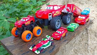 Looking for Disney Pixar Cars On the Rocky Road : Lightning Mcqueen, Cruz Ramirez, Francesco, Storm