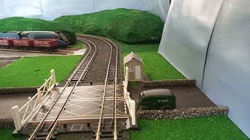 00 gauge Hornby level crossing 2